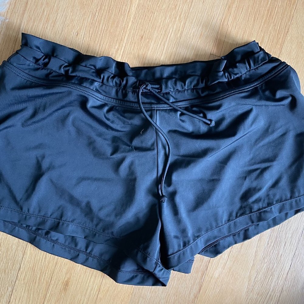 𝅺jantzen Classic Black Nylon Shorts Size 14